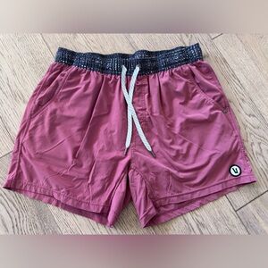 Men’s Vuori kore short 5” size L